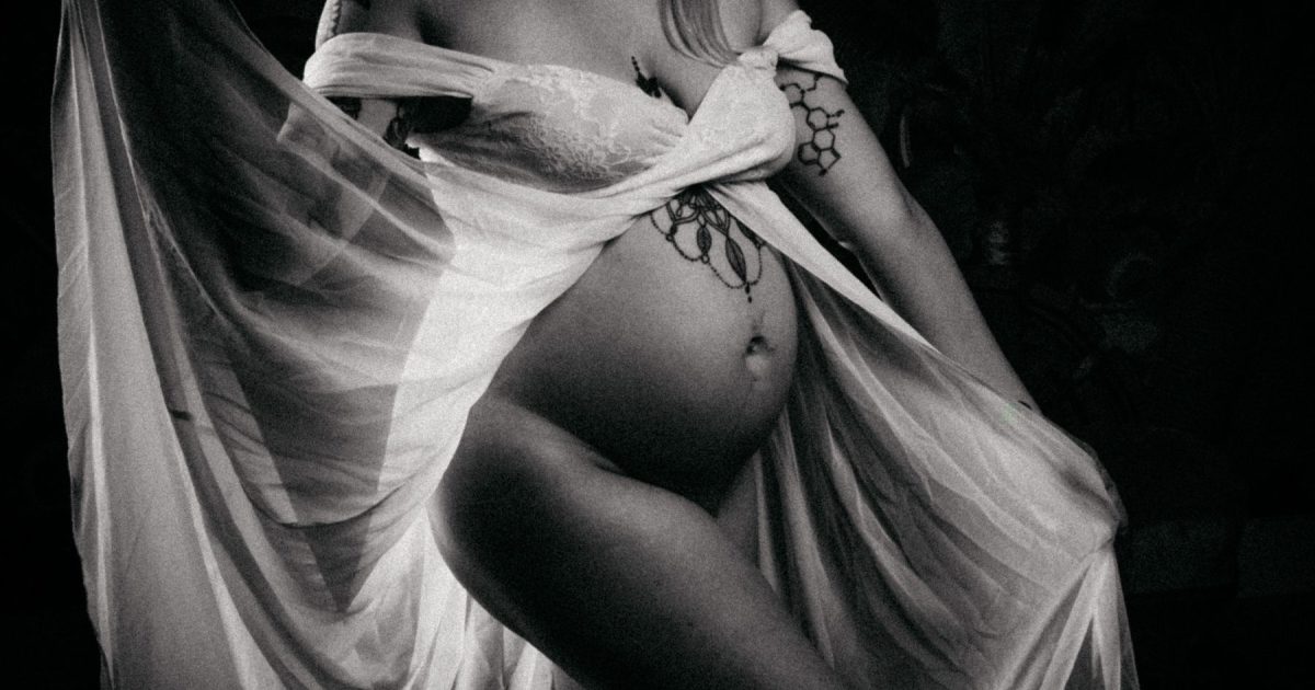 Maternity Intimate Portraits